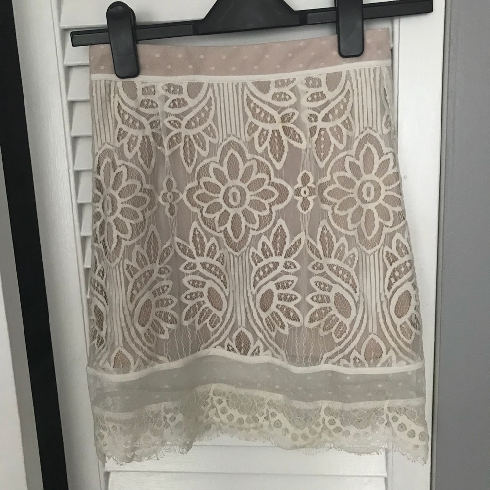 NWOT Lovers & Friends lace two piece skirt set - Picture 6 of 7